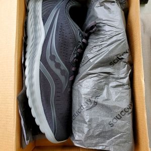 Saucony Kinvara 11 Blackout Brand New with Box size 11.5